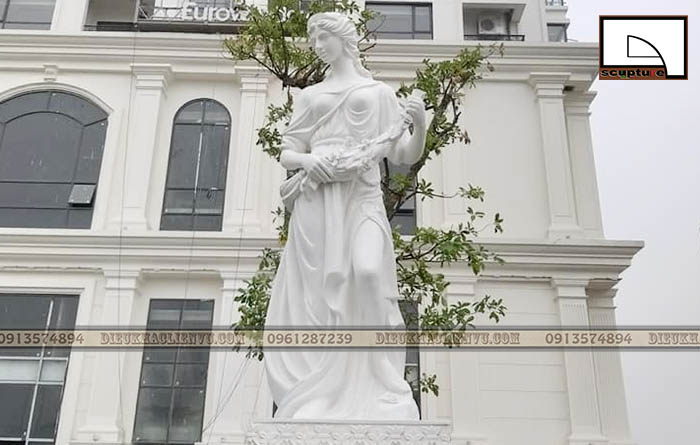 Nghệ thuật điêu khắc tượng tạo hình người phụ nữ 